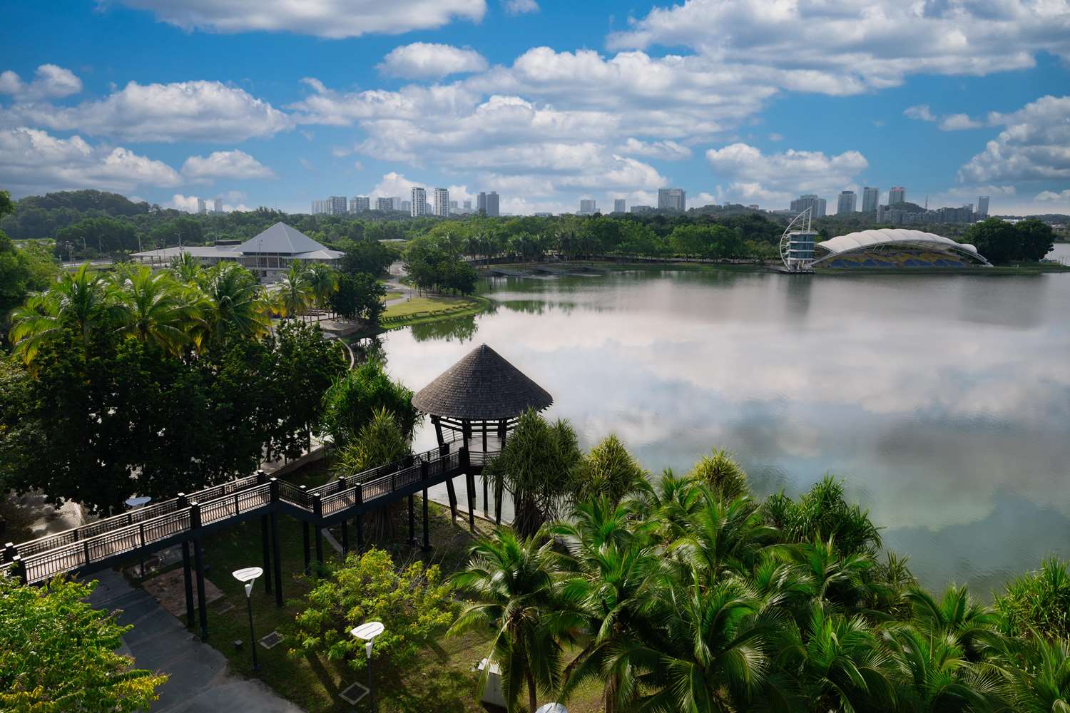 DoubleTree by Hilton Putrajaya Lakeside