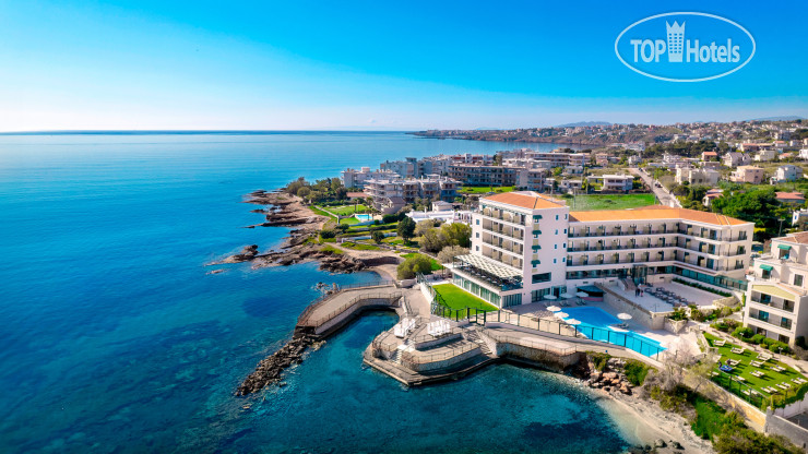 Ramada Attica Riviera