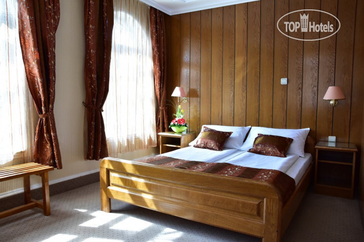 HOTEL LAV