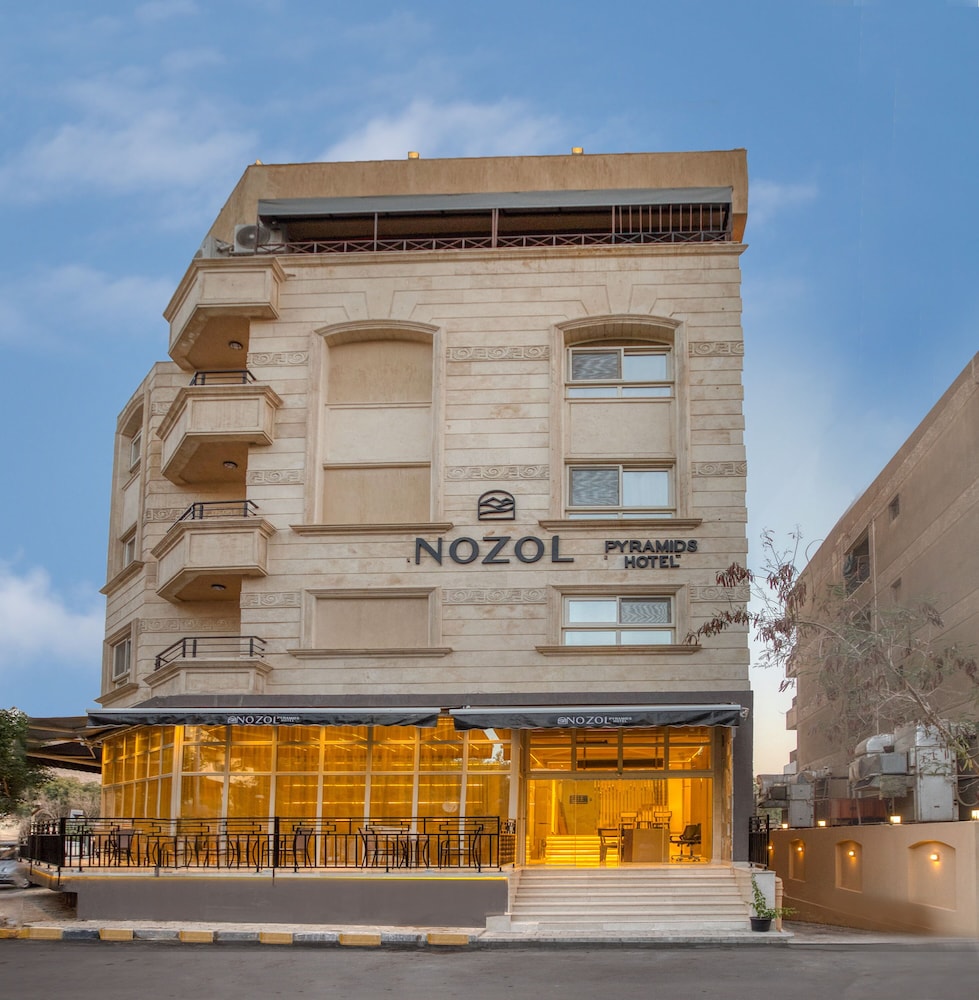 NOZOL PYRAMIDS HOTEL