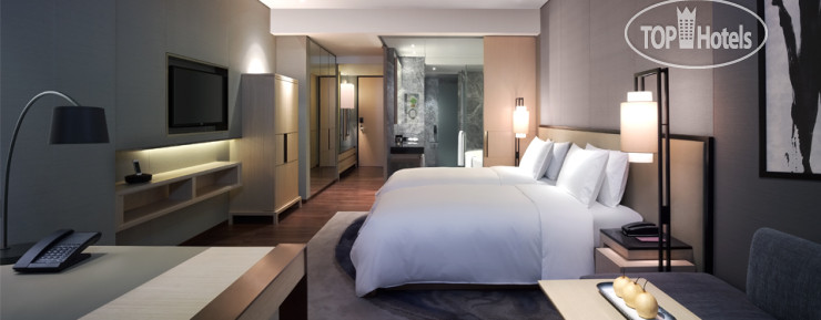 BEIJING NEW WORLD CENTRE TONGPAI HOTEL — фото 1