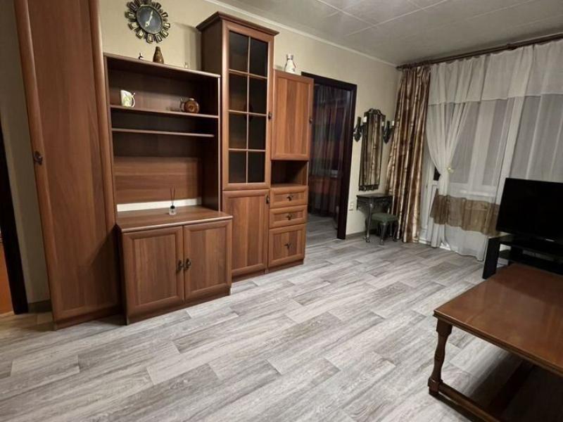 Апартаменты на площади 26 Бакинских Комиссаров, 3 — фото 1