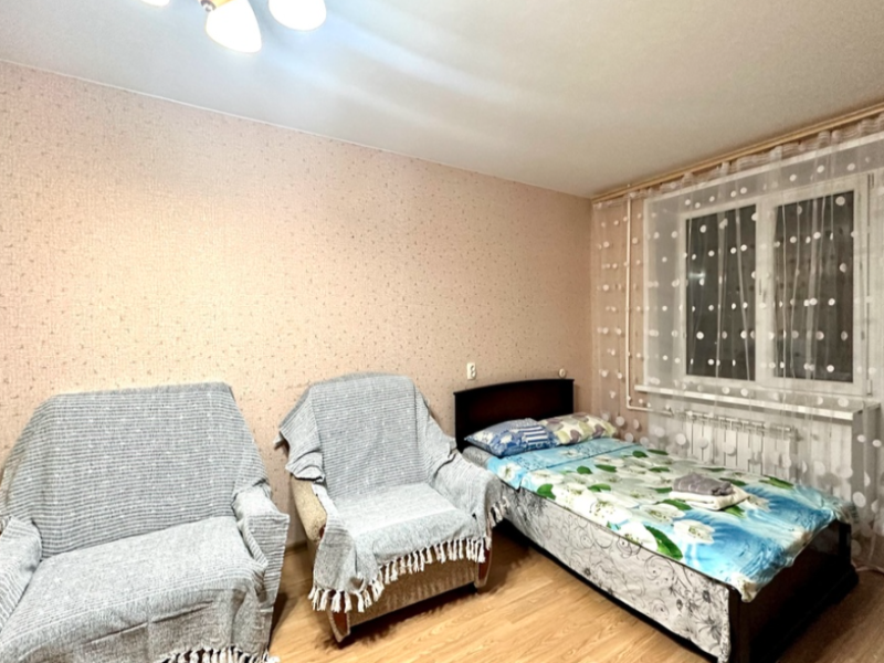 Апартаменты Rooms and apartaments group Ленинского комсомола 17 — фото 1