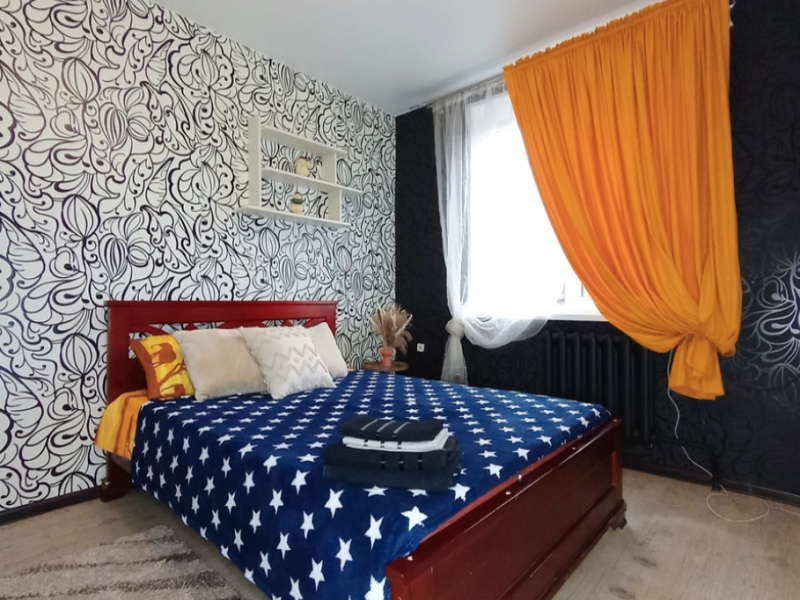 Апартаменты Rooms and apartaments group Новосёлов 17 — фото 1