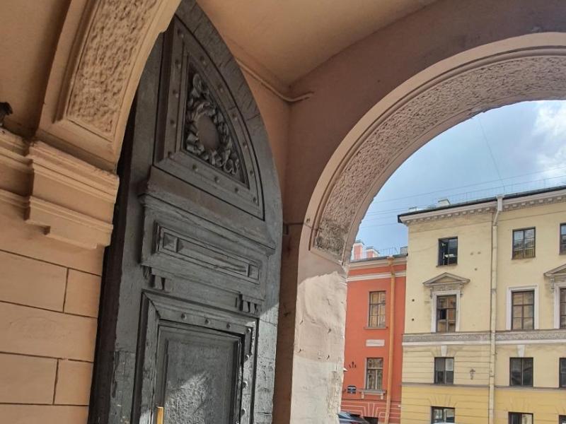 300 метров от Эрмитажа — фото 3
