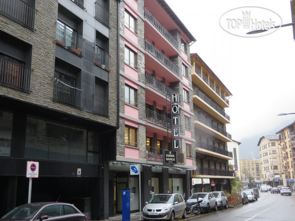 EVENIA NIVALIS HOTEL ENCAMP