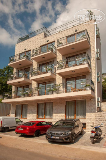 TWELVE HOTEL BUDVA