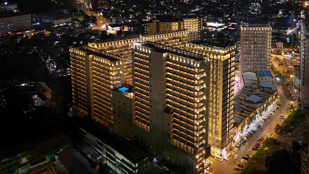 Harris Hotel and Suites Nagoya Batam — фото 2