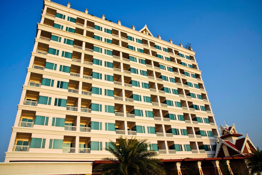 GRAND PACIFIC SOVEREIGN RESORT & SPA — фото 2