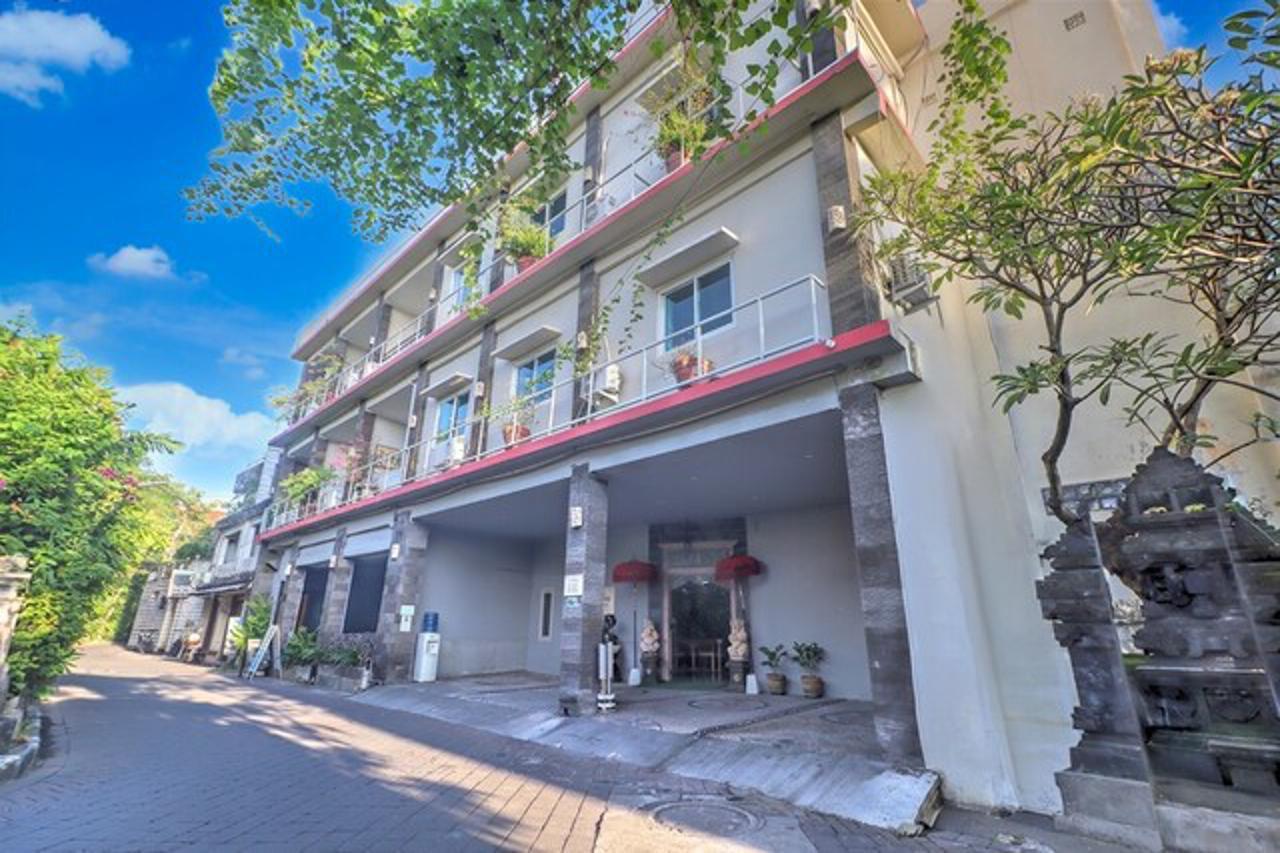 Townhouse Oak Sus Cottage Near Legian Beach — фото 5