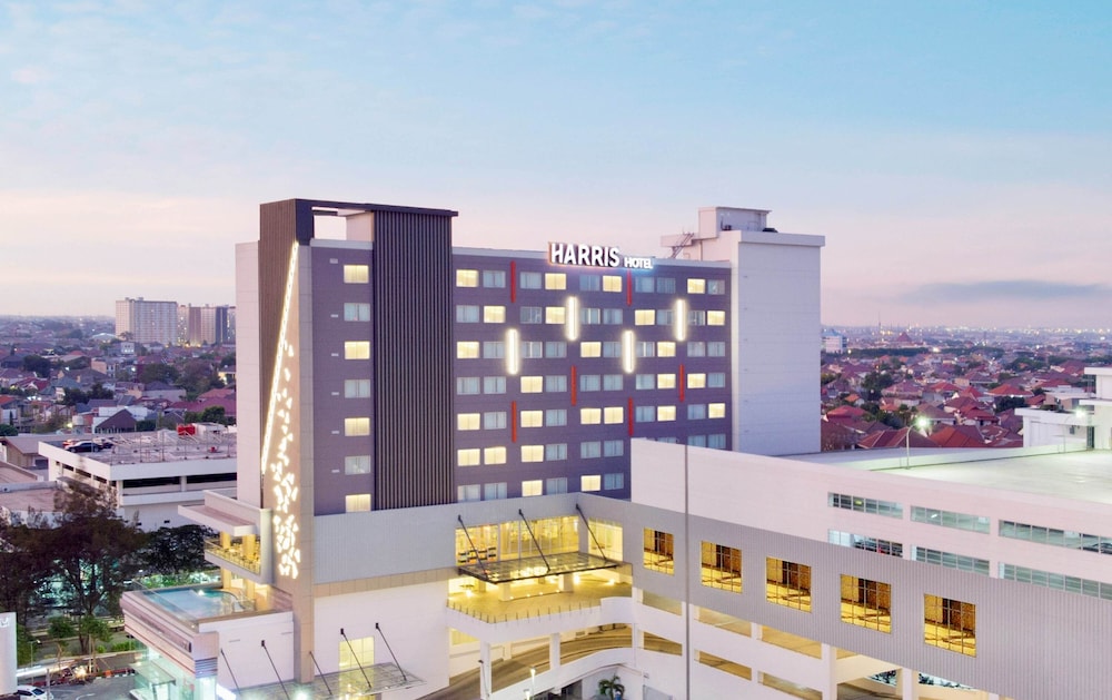 HARRIS Hotel and Conventions Bundaran Satelit Surabaya