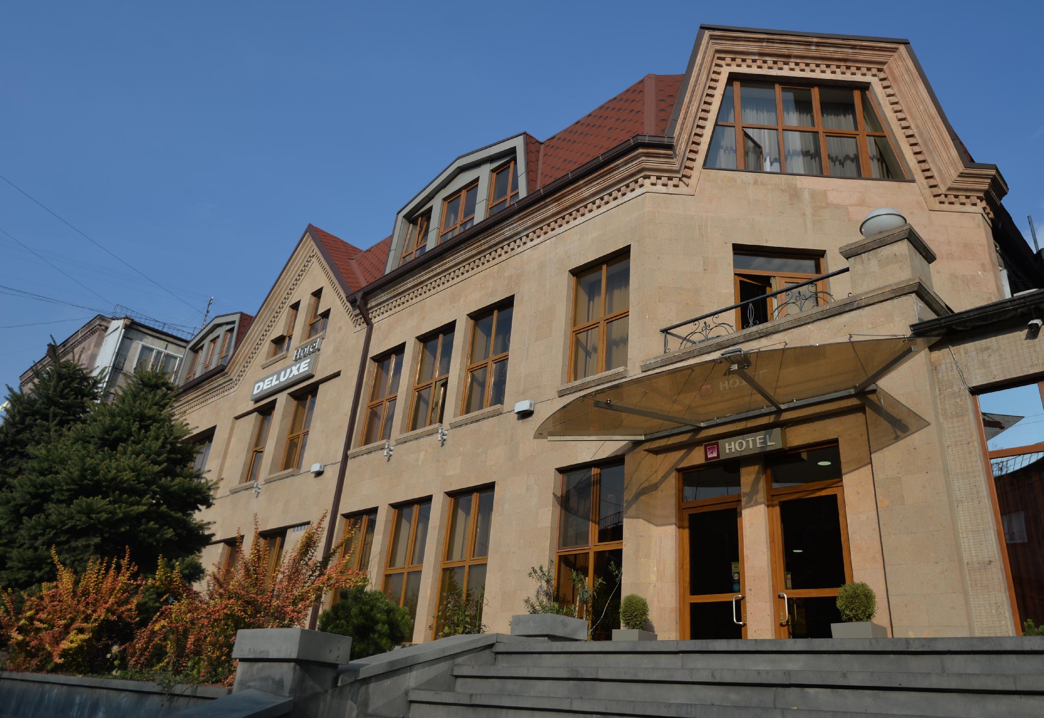 Отель 8