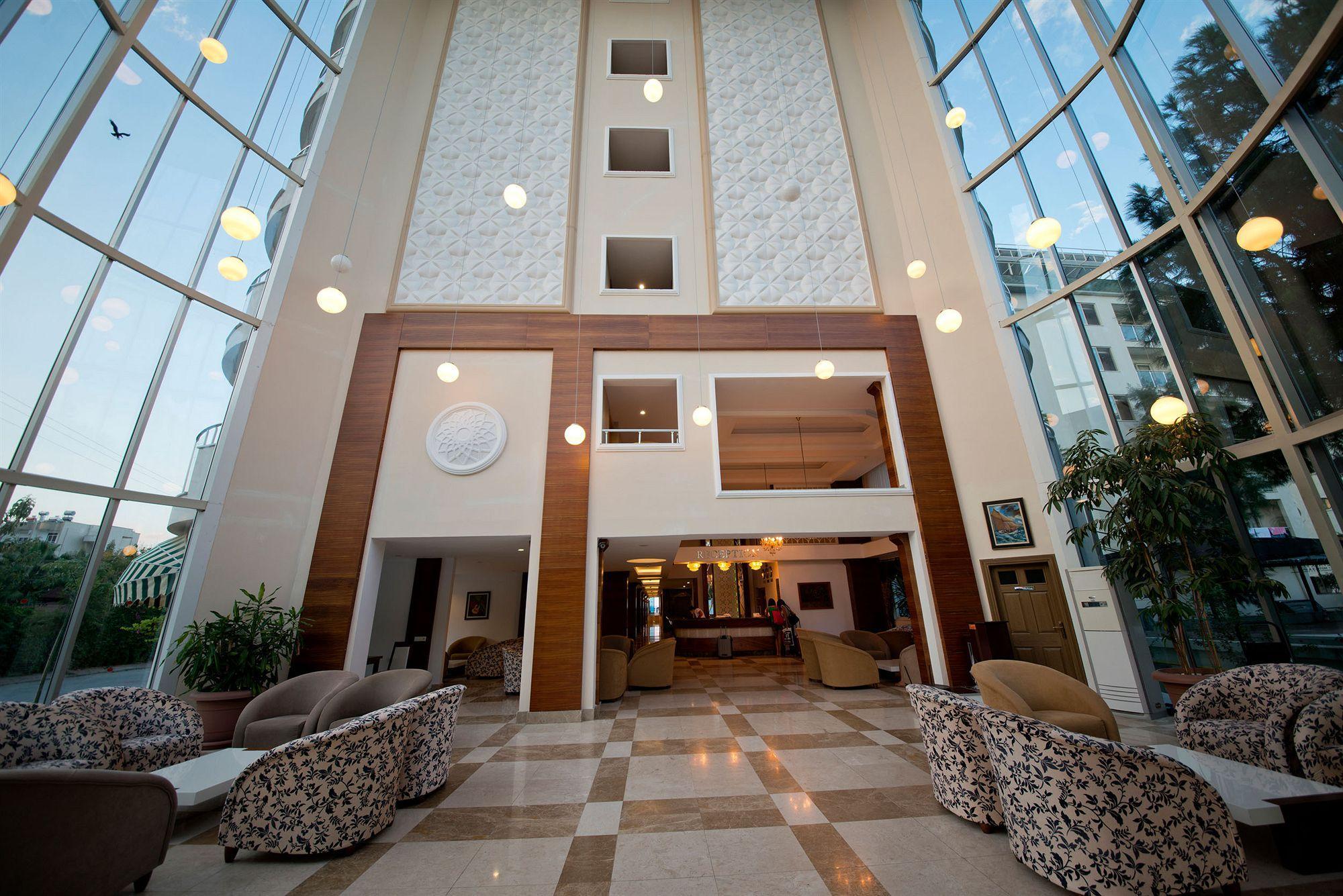 MC Beach Resort Hotel — фото 2