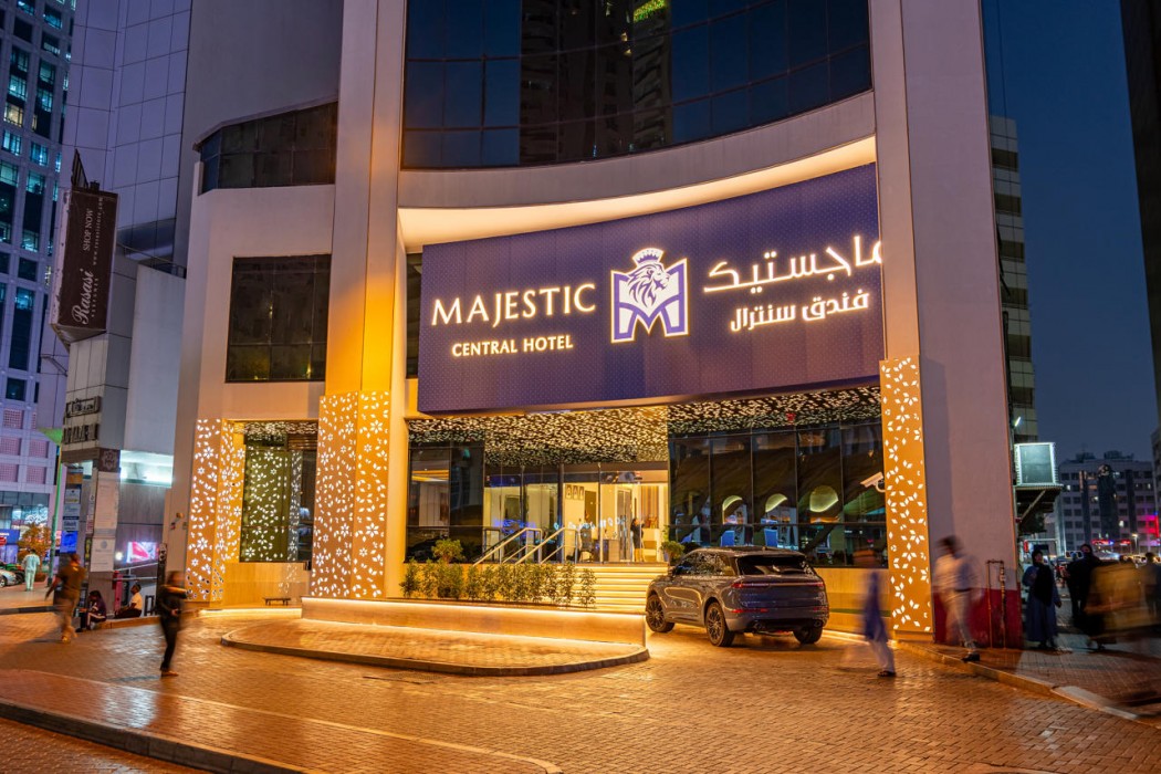 Majestic Central Hotel — фото 1